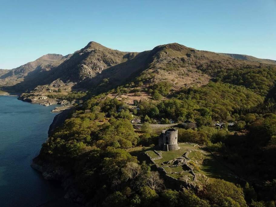Perfect For Snowdon. Groups, Families+Dogs Welcome ลานเบอริส ภายนอก รูปภาพ