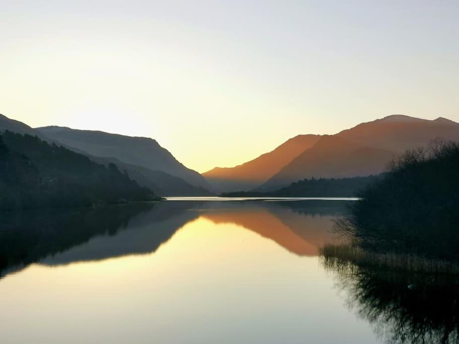 Perfect For Snowdon. Groups, Families+Dogs Welcome ลานเบอริส ภายนอก รูปภาพ